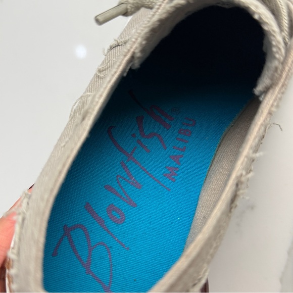 Blowfish Women’s gray Lace-Up Sneakers - Picture 6 of 8